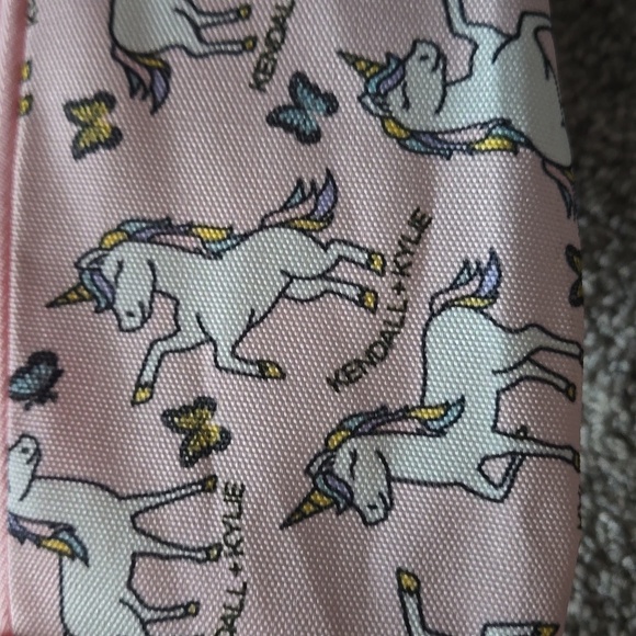 Kendall + Kylie Unicorn Make Up Travel Bag - Picture 3 of 4